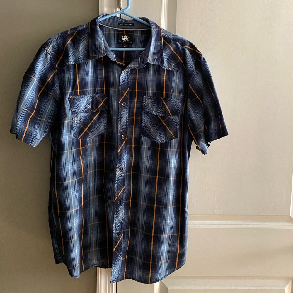 Rock and Republic XL button down. Good condition.